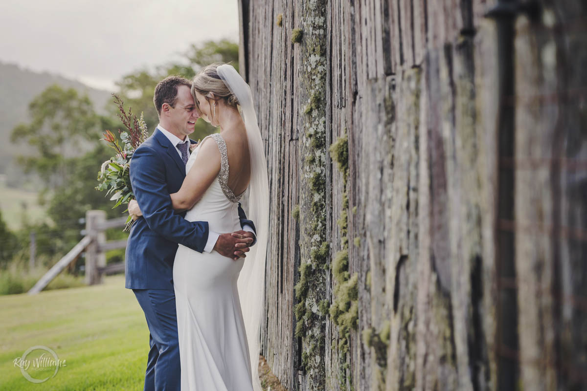 Yandina Station Wedding couple kiss